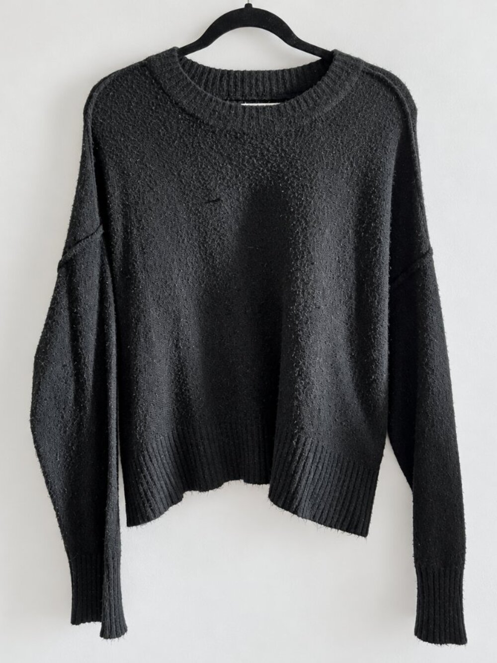 American Eagle Black Soft Knit Sweater Medium M Crewneck Long Sleeve Pullover